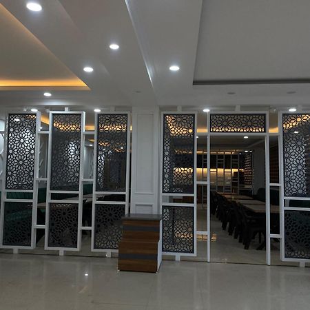 Hotel Zoon Dabb Srinagar Airport Kashmir Bagian luar foto