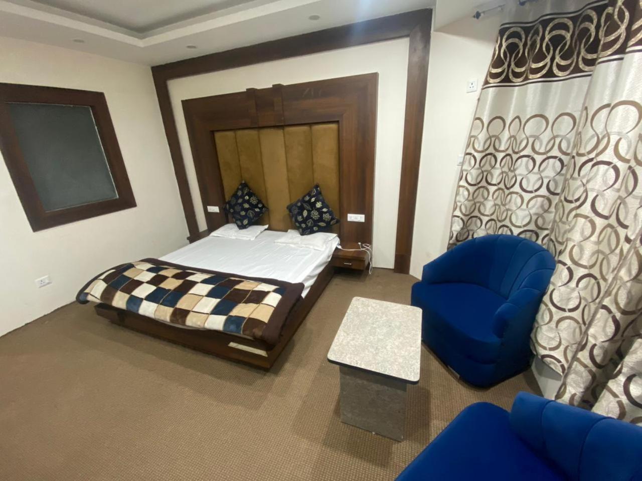 Hotel Zoon Dabb Srinagar Airport Kashmir Bagian luar foto