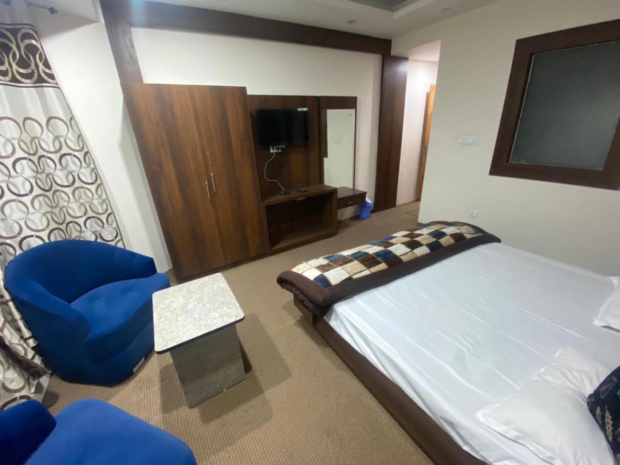 Hotel Zoon Dabb Srinagar Airport Kashmir Bagian luar foto