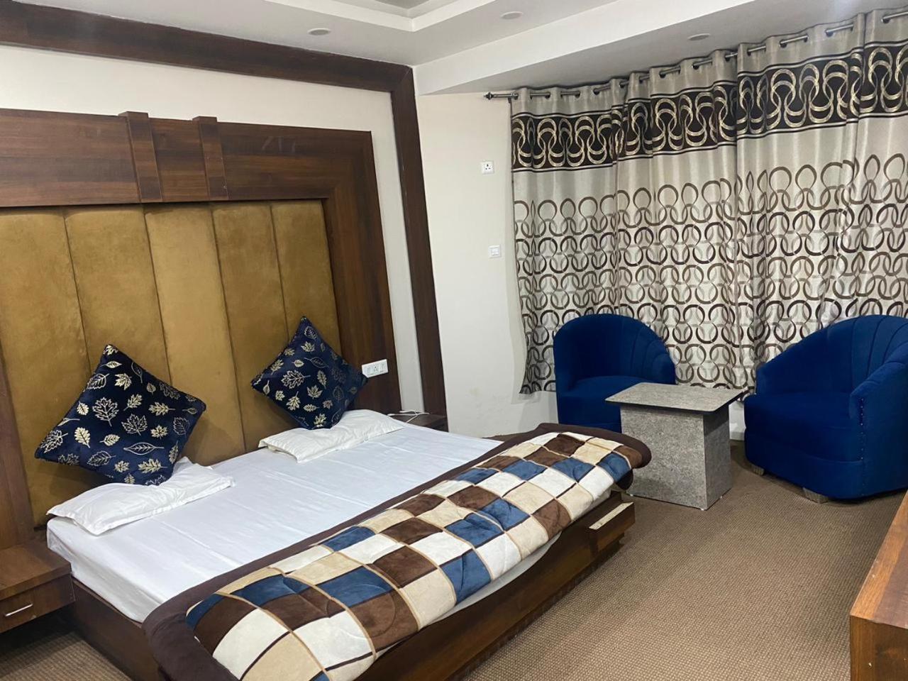 Hotel Zoon Dabb Srinagar Airport Kashmir Bagian luar foto