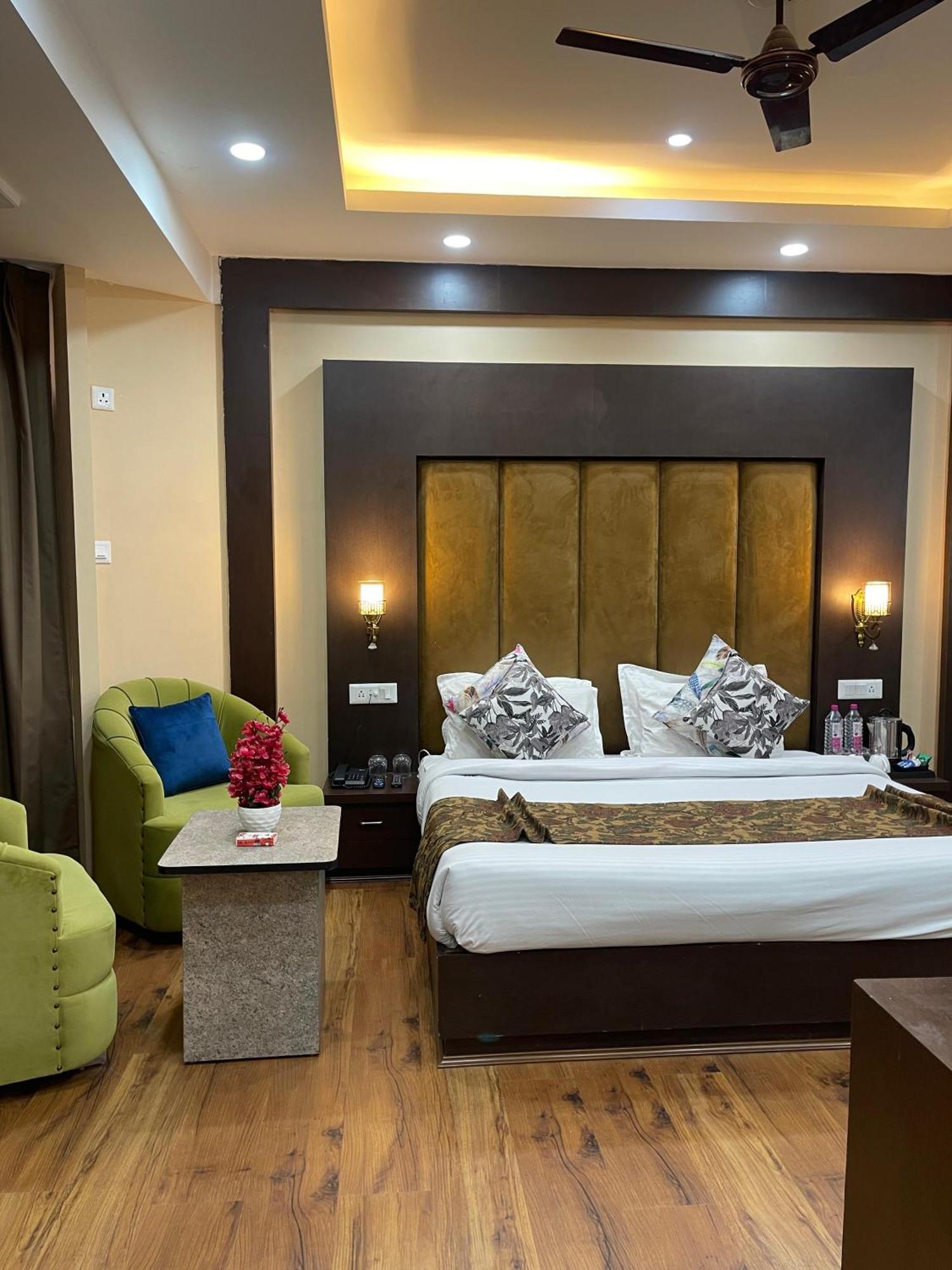 Hotel Zoon Dabb Srinagar Airport Kashmir Bagian luar foto
