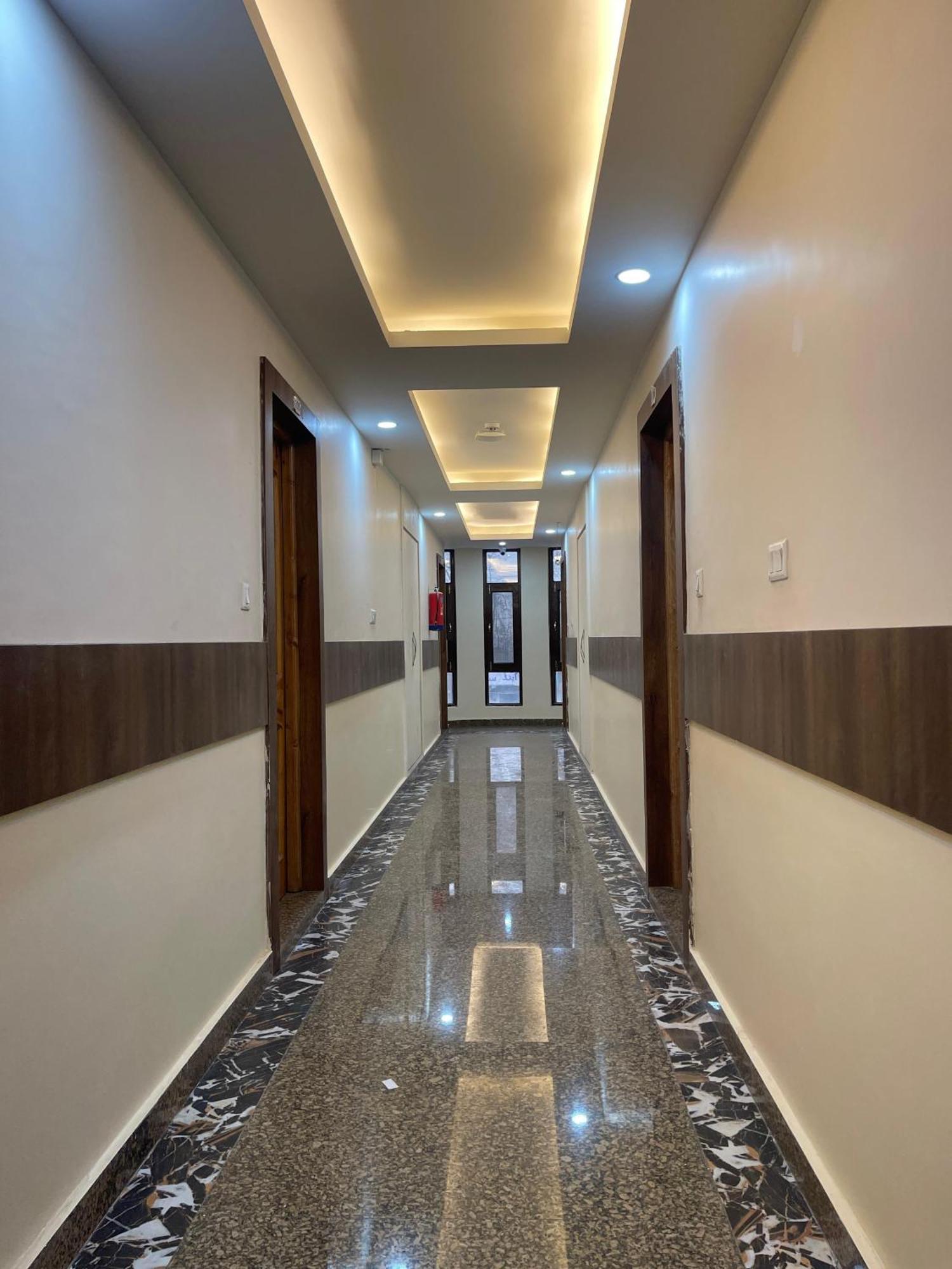 Hotel Zoon Dabb Srinagar Airport Kashmir Bagian luar foto